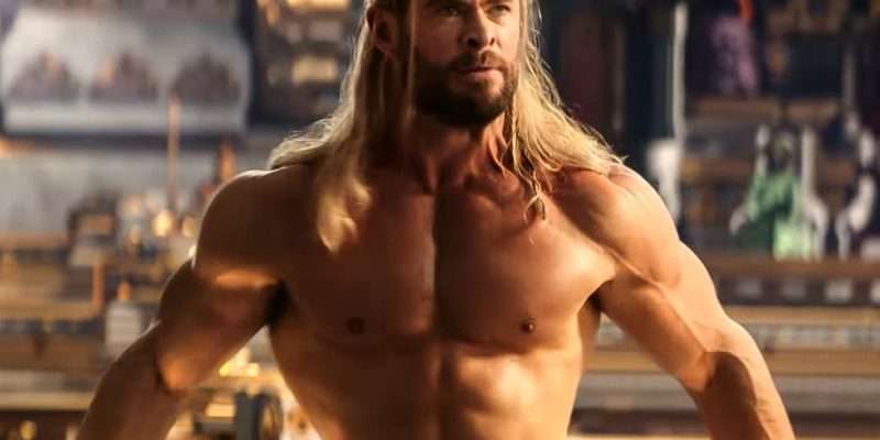 Thor: Amor e Trovão | A bunda de Chris Hemsworth NÃO será censurada, diz Taika Waititi!