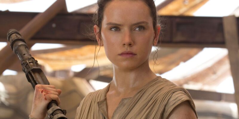 Daisy Ridley revelou estar empolgada para o retorno de Rey em Star Wars