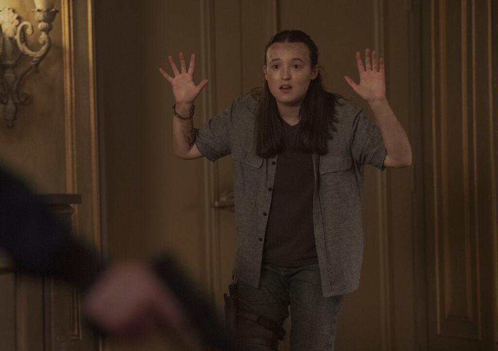 the-last-of-us-hbo-max-ellie-craig-mazin-cena-violenta-cachorro-abby-bella-ramsey-kaitlyn-dever-serie-game-terceira-temporada-the-last-of-us-parte-2