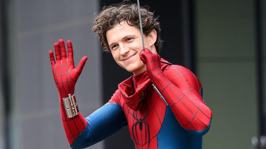 tom-holland-homem-aranha-4-acidente-no-set-filmagens-interrompidas-concussao-hospitalizado-homem-aranha-um-novo-dia-zendaya-sadie-sink-estreia-2026